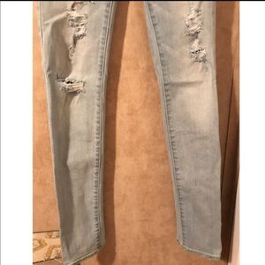 American Eagle Ripped jeans